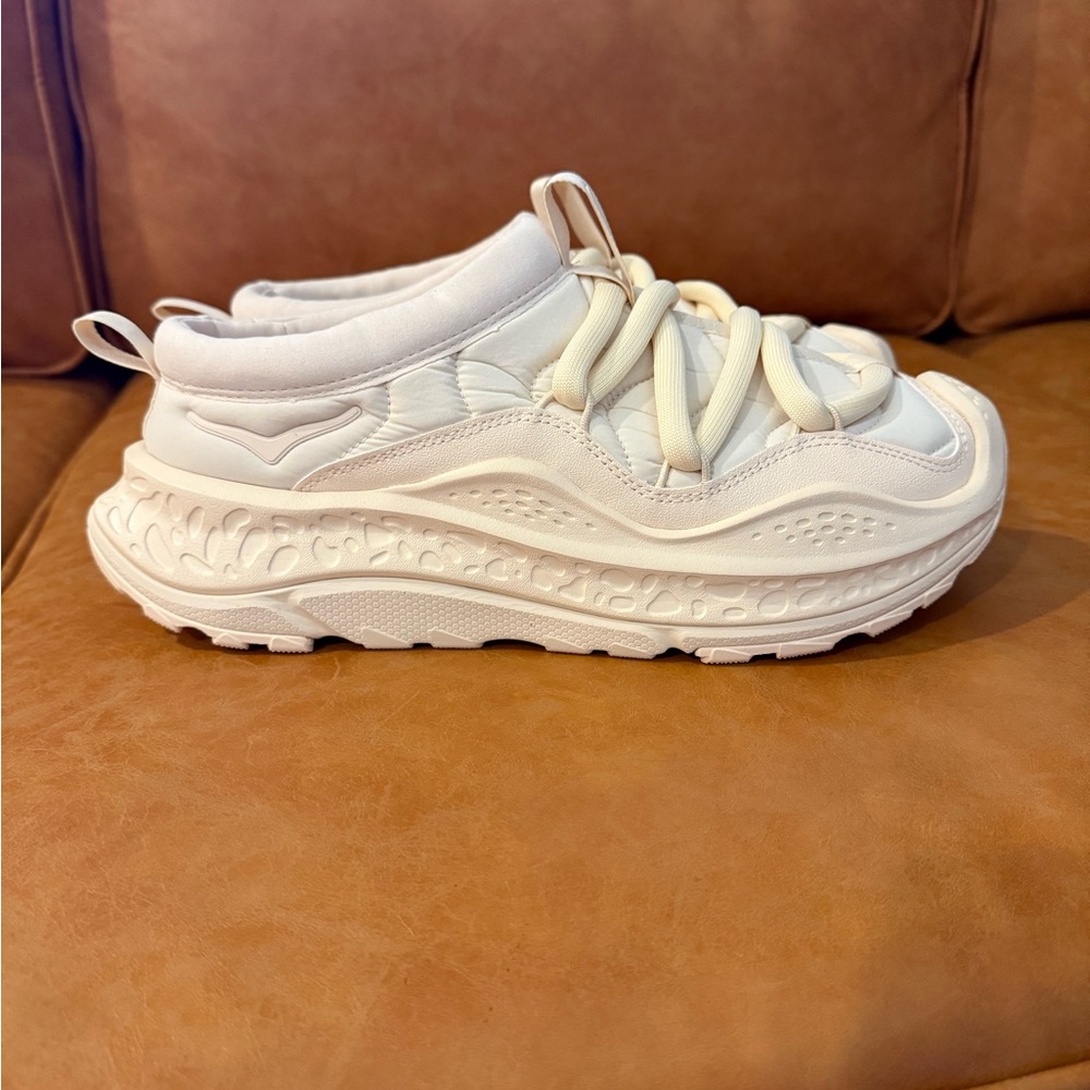 Hoka One One Ora Primo Womens Sz 8  Vanilla Slip On Insulated Shoes 1141570